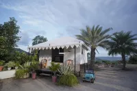 Amar Bagh Resort - キッチン