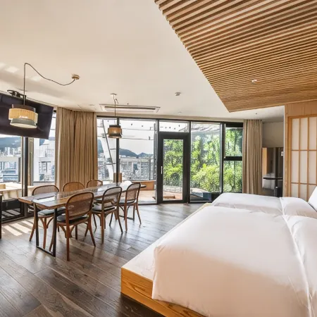 DK the club hotel