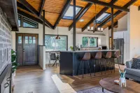 Stunning Oceanview Hillside Home w/ Theater & Spa