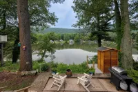 Lakefront Cottage on Moon Lake