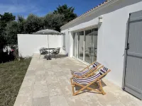 Rare! Seafront vacation home with direct access to sea and beach - Wifi