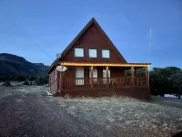 South Fork Shangri-La! Quiet and clean retreat steps from the National Forest! - 홈스테이