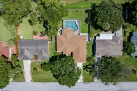 Exceptional Pool Home in Vero Beach - プール