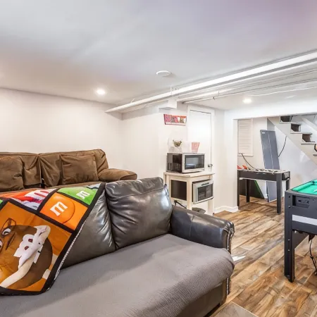 Grand Fairfield Getaway- 5BR Fam-Friendly near I95&Shops - Spacious&Gracious