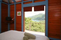 New Moon - Beautifully Built Cottage with Views of Coral Bay - balcony
