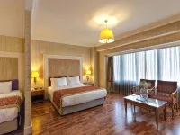 Taksim Metropark Hotel - parking
