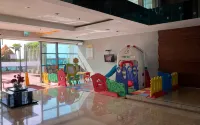 Homey 1Br Apartment at Aryaduta Residence Surabaya by Travelio -  Ferienwohnungen