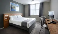 Travelodge Plus Galway - parking