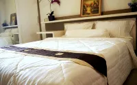 Margonda Residence 3, 4 Dan 5 by Sang Living - 2 ดาว
