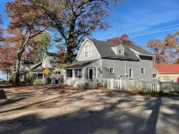 Relax at Cherry Street Cottage Near the Beach - Beach
