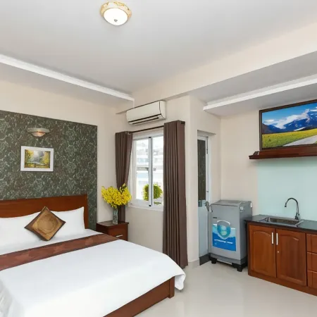Queen Garden Hotel & Apartment Отели рядом с достопримечательностью «Пляж Фронт-Бич»
