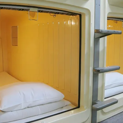 Capsule Hotel Famy (Male Guests Only) Hotels near محطة ماكوهاري