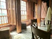 Downtown New Orleans Penthouse Suite - 2 Minute Walk to French Quarter -4B - 방갈로