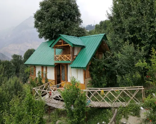 Himalayan Abode Tree House Hotels in Kullu District