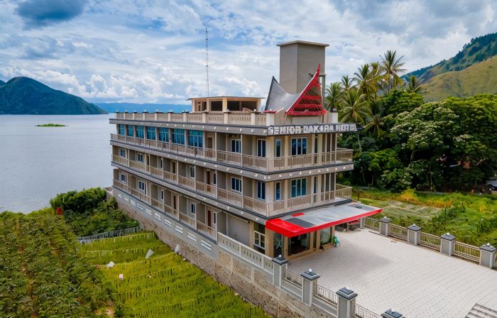 Senior Bakara Hotel