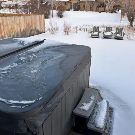 Family getaway with hot tub! Close to Grand Targhee, hiking, fishing, Driggs