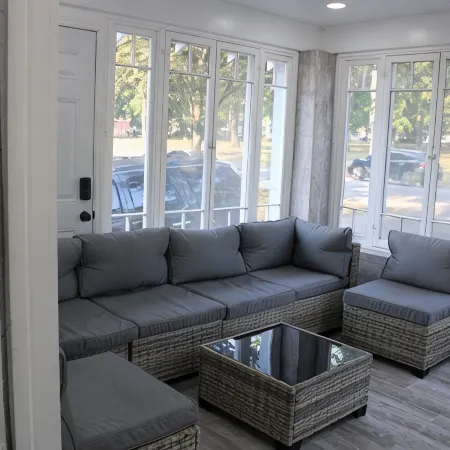 Spacious, Fully Remodel 4-bedroom house 2.5 bathroom in charming Carthage