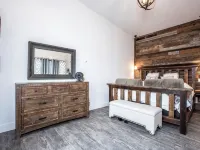 Whitefish Lakefront 3 BR Penthouse, 5 min from downtown, view of Big Mountain