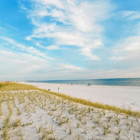 ~No Bad Days Townhome~ - 300ft to the sand!