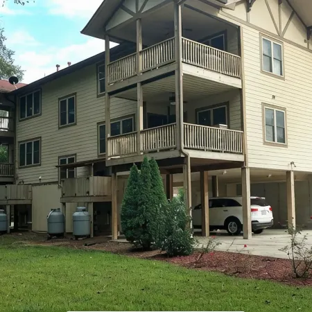 Riverside Relaxation Located Steps from Downtown & Overlooking the Chattahoochie