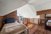 In-House Elevator, Waffles, Amazing Ocean Views - 4-Star
