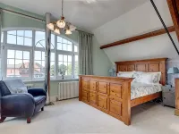 Carnegie Library Shakespeare Apartment 3 bed Hotele w: Rotherham District