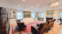 Spacious Waterview Home - Spa, Pool Table & Fireplaces – for Families & Reunion - 4-Star