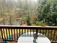 Washougal River Front Apt. Pets OKClose to Columbia Gorge, close to PDX - Homestays