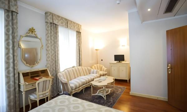 Andreola Central Hotel