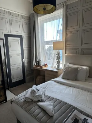 The Q Hotel