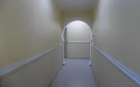 Moongate Hotel and Suites - parking