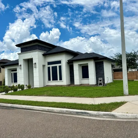3-bedroom home with awesome amenities!