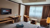 SleepRest @ Nagoya Mansion - Rooftop Pools