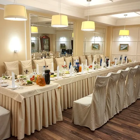 Yarhotel Centre (Яротель Центр)