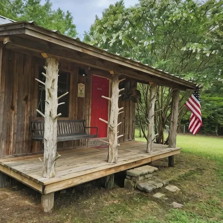 Little cabin in the heart of the Kiamichi Mountains 33 miles from Hochatown, OK