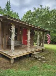 Little cabin in the heart of the Kiamichi Mountains 33 miles from Hochatown, OK - Alppimaja