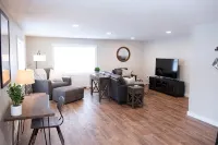 Spacious and Bright Downtown APT with River View - 4-Star