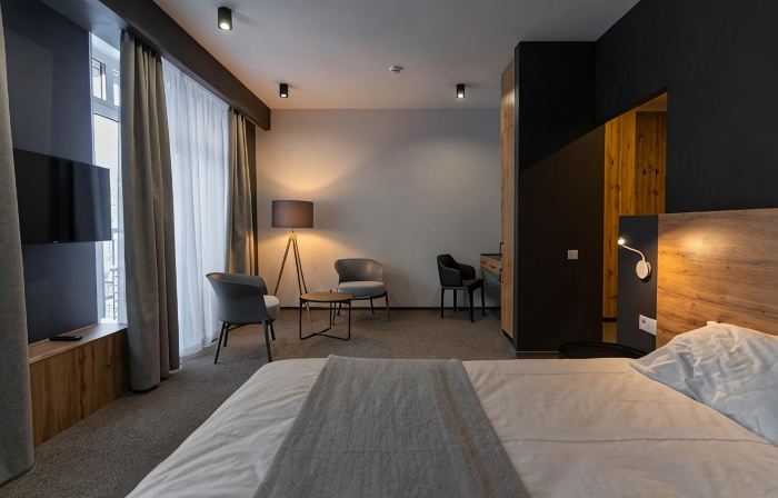 Roomi Hotel