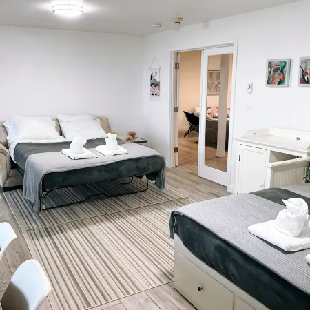 Sunrise Camano View Retreat: HotTub, Grill, Games, Pet & Family-Friendly!