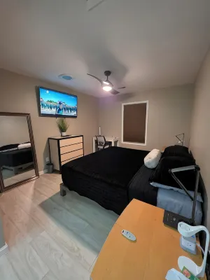 Modern/Retro 1br Condo by Exceptional Stays