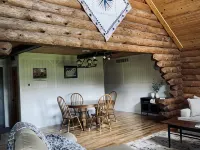 Log Cabin Haus in Amish Country Shipshewana, Indiana Hotels in LaGrange County