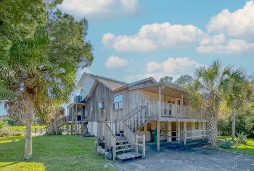 Big Canal-front house, kayaks, canoes, game room, fish right from the dock. - 무료 와이파이
