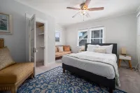 Spacious 4 Bedroom Home in Downtown Long Beach - บังกะโล