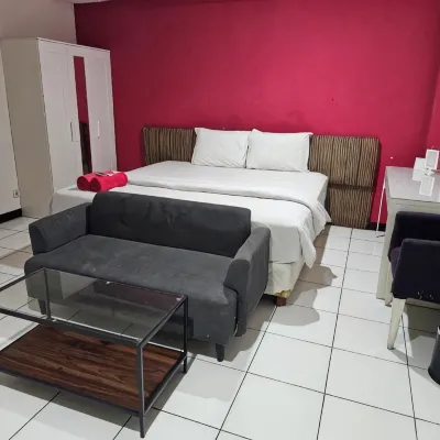 ريد دورز بلس نير مول كيلابا جادينج Hotels near كيلابا غادينغ