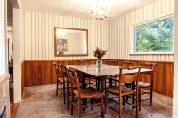 Family-Friendly Farmhouse Johnson City Etsu Bristol Motor Speedway - 3-Star