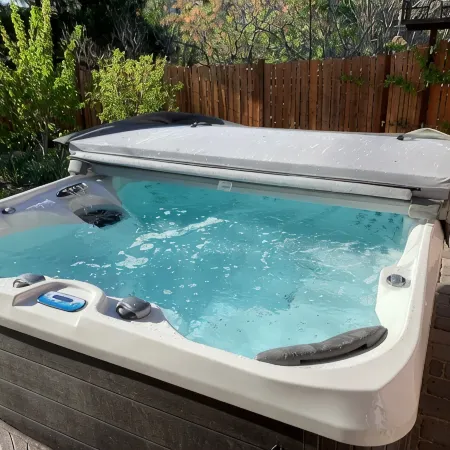 Located@Heart of Sedona.3/2.HotTub.King+2 Queens,FirePit.Fully Fenced for Fido!