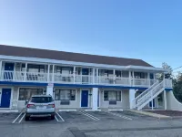 Point Pleasant Inn - Motels