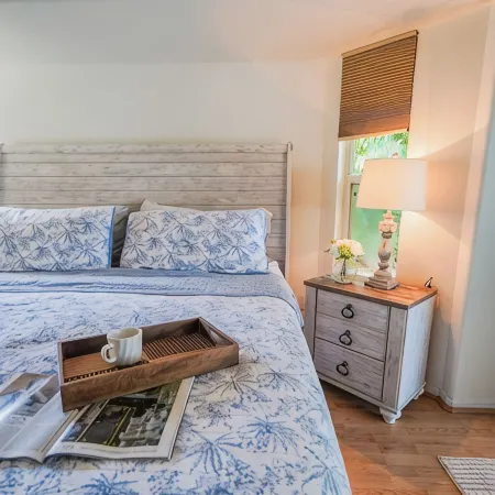 Coastal Getaway with game room pool hot tub & inlaw suite in heart of Sebastian