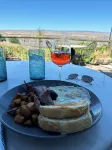 Endless Views with Easy Access Concerts at Gorge, Cave B Winery and SageCliffe - 4-Star