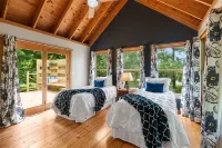 Hidden Gem: Upscale Area, EV Charger, Firepit, Near HWY65 and I44 - 3-Star